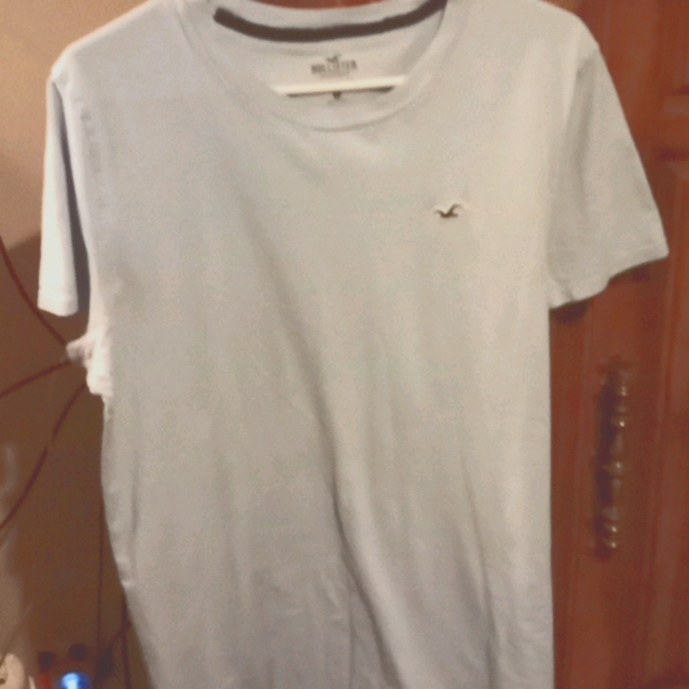 Hollister curved hem tee